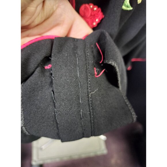 Vintage Black Mandarin Collar Jacket With Red Floral Embroidery & Frog Buttons W - Picture 6 of 6